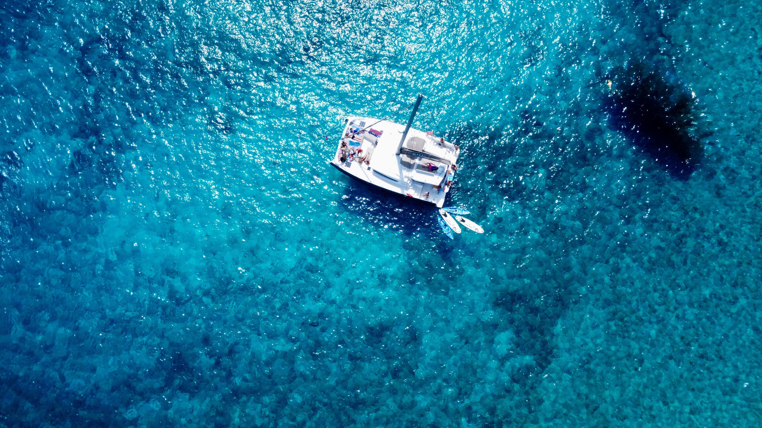 Catamarán de lujo Oby Luxury, solo para adultos, en Fuerteventura